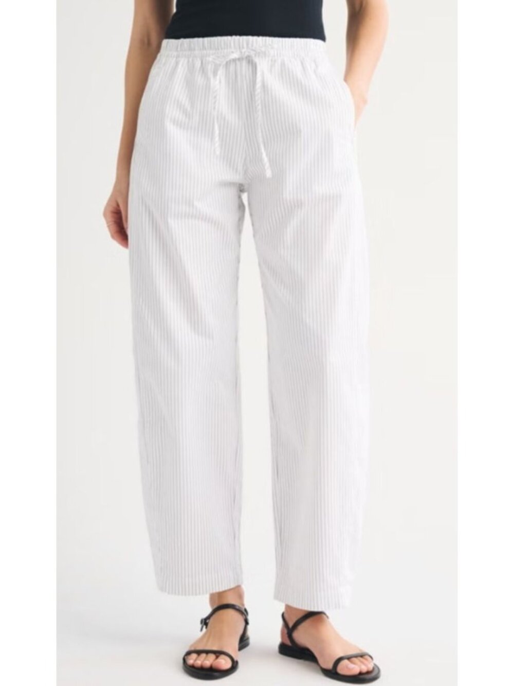 Abercrombie & Fitch Barrel Pull-On Pant Striped White Cotton Blend-sz Small Shor